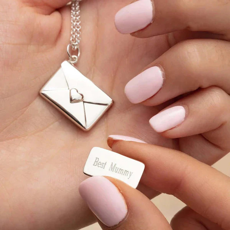 💌 Envelope Necklace Gift – “Message from the Heart” Edition