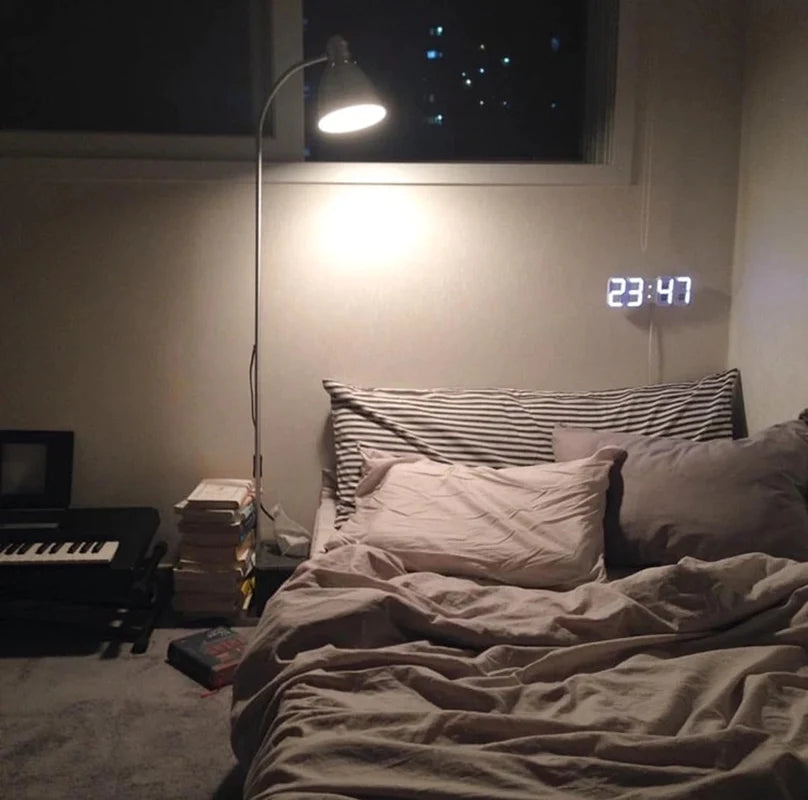 Nordic Glow Digital Clock – Minimal Design, Maximum Clarity