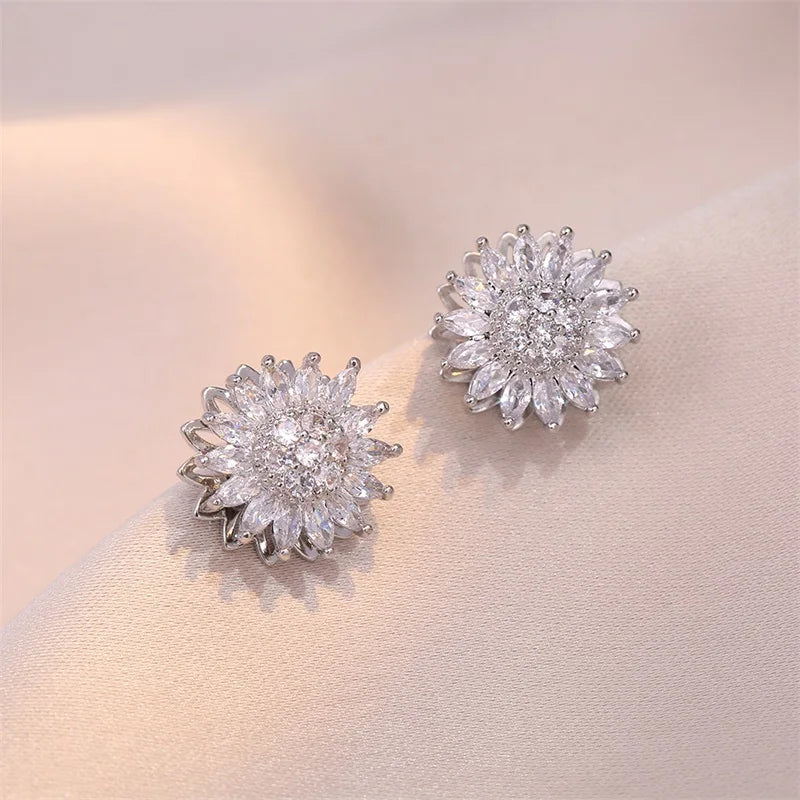 Fashionable and Exquisite Daisy Flower Rotatable Necklace Sunflower Ring Opening Decompression Stainless Steel Jewelry