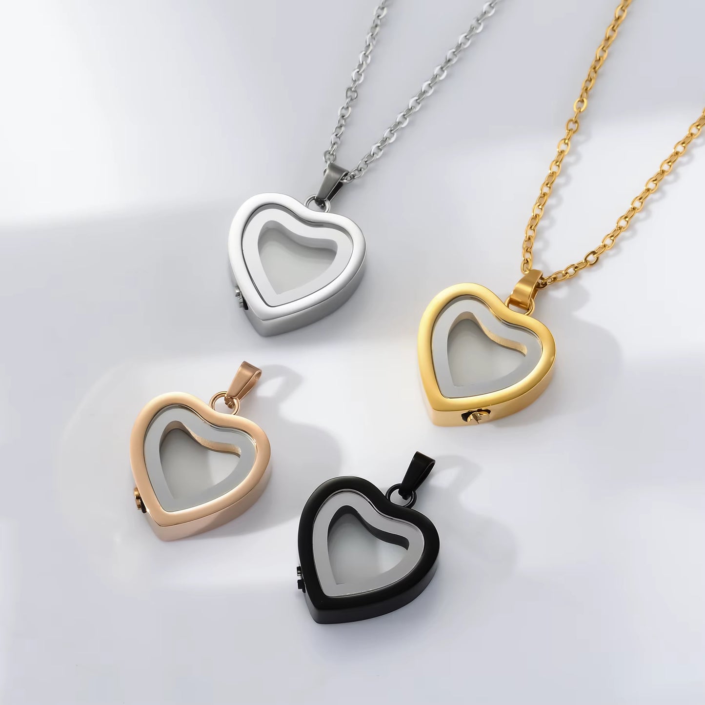 🫶🏾 Glass Heart Cremation Necklace – Eternal Memory Keepsake