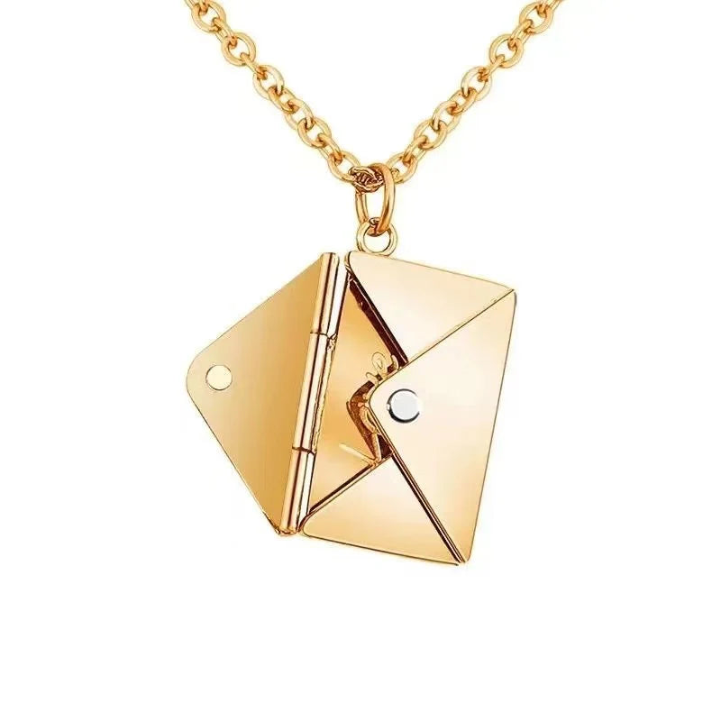 💌 Envelope Necklace Gift – “Message from the Heart” Edition